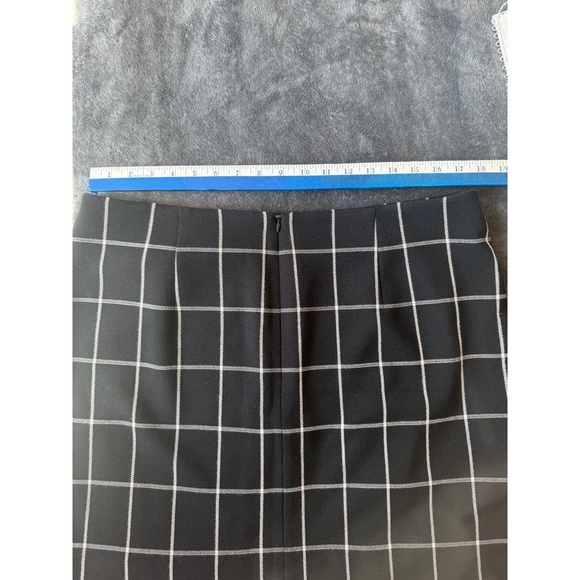 LOFT Skirt Womens Size 14 Black White Plaid Mini Zipper Lined Preppy Chic - Picture 5 of 7